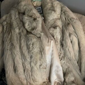 Saga Fox - Long Silver Fox